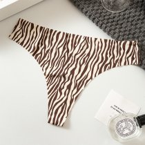 Thong  กางเกงในจีสตริง กางเกงในไร้ขอบ เซ็กซี่ เรียบเนียนทั้งตัว ผ้านิ่มยืดเยอะ ไม่เห็นขอบ